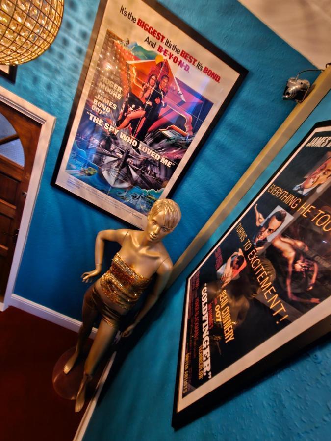 Southsea Royale James Bond 3 Bed Cool Penthouse, Seafront Parking ポーツマス エクステリア 写真